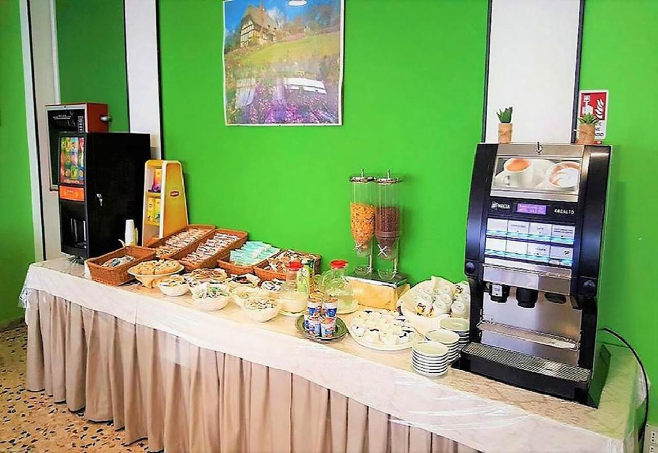 Hotel Berna Rimini Esterno foto